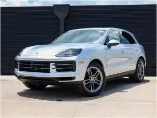 2025 Porsche Cayenne Base's photo