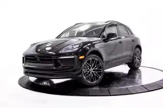 2026 Porsche Macan Base's photo