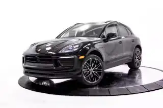 2026 Porsche Macan Base's photo