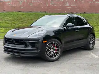 2023 Porsche Macan S's photo