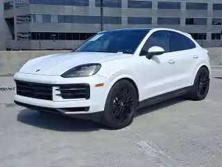 2026 Porsche Cayenne S's photo