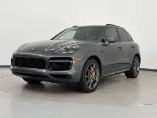 2020 Porsche Cayenne Turbo S E-Hybrid's photo