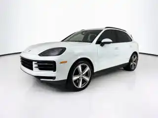 2024 Porsche Cayenne Base's photo