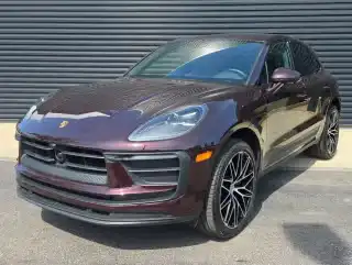 2026 Porsche Macan Base's photo