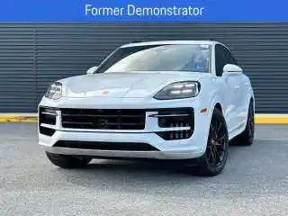 2026 Porsche Cayenne GTS's photo