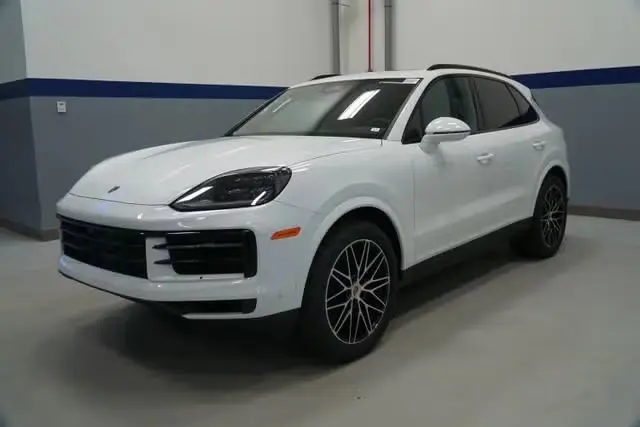 2026 Porsche Cayenne Base photo 4