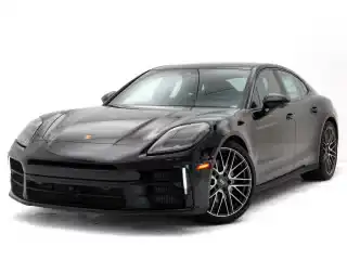 2025 Porsche Panamera 4's photo