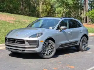 2026 Porsche Macan T's photo