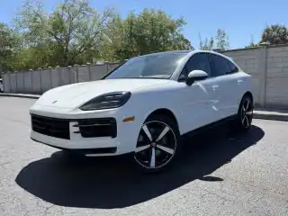 2026 Porsche Cayenne Base's photo