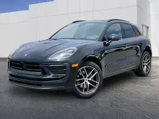 2026 Porsche Macan Base's photo