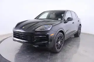 2026 Porsche Cayenne Base's photo