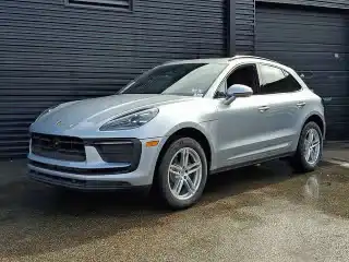 2025 Porsche Macan T's photo