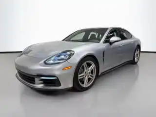 2018 Porsche Panamera 4's photo