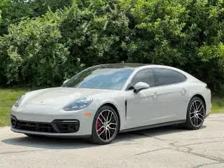 2023 Porsche Panamera 4S Executive's photo