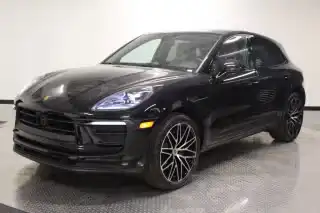 2025 Porsche Macan Base's photo