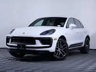 2026 Porsche Macan Base's photo