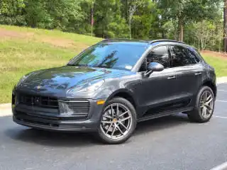 2026 Porsche Macan T's photo