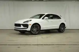 2026 Porsche Macan Base's photo