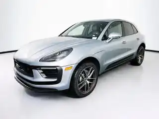 2026 Porsche Macan Base's photo