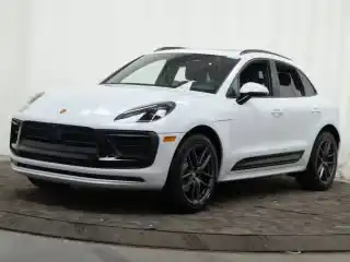 2026 Porsche Macan T's photo