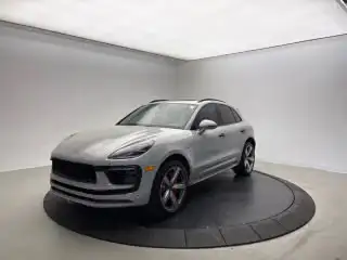 2023 Porsche Macan S's photo