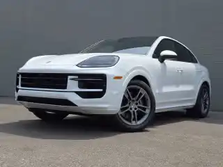 2025 Porsche Cayenne Base's photo
