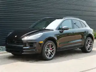 2025 Porsche Macan S's photo