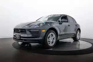 2026 Porsche Macan Base's photo