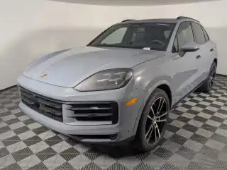 2026 Porsche Cayenne Base's photo