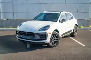 2026 Porsche Macan T's photo