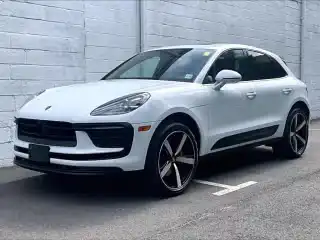 2026 Porsche Macan T's photo