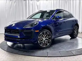 2026 Porsche Macan Base's photo