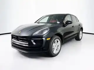 2026 Porsche Macan Base's photo