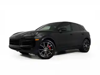 2024 Porsche Cayenne S's photo