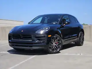 2024 Porsche Macan S's photo