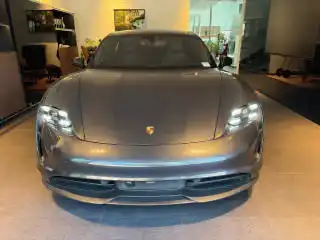 2023 Porsche Taycan Base's photo