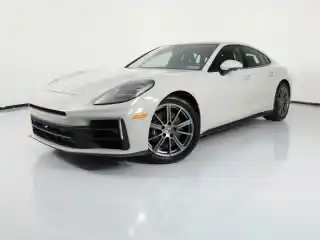 2026 Porsche Panamera 4's photo