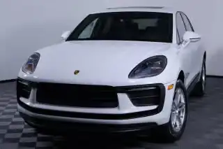 2026 Porsche Macan Base's photo