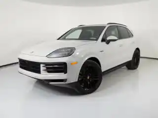 2026 Porsche Cayenne E-Hybrid's photo