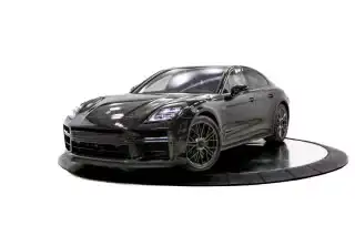 2025 Porsche Panamera Turbo E-Hybrid's photo