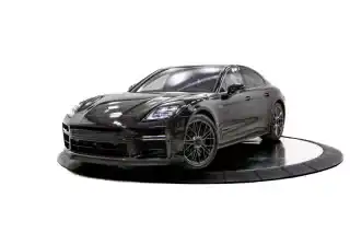 2025 Porsche Panamera Turbo E-Hybrid's photo