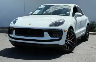 2023 Porsche Macan S's photo