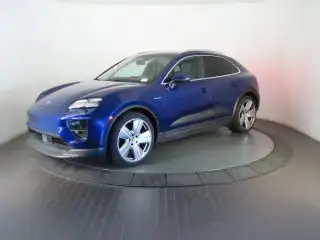 2024 Porsche Macan Macan 4 Electric's photo