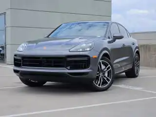 2023 Porsche Cayenne Turbo's photo