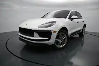 2023 Porsche Macan T's photo