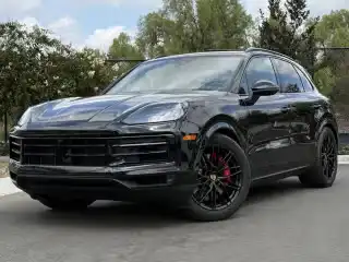 2025 Porsche Cayenne S E-Hybrid's photo