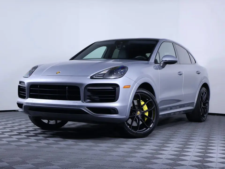2021 Porsche Cayenne Base photo 3