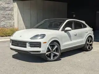 2026 Porsche Cayenne Base's photo