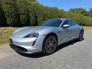 2023 Porsche Taycan 4S's photo