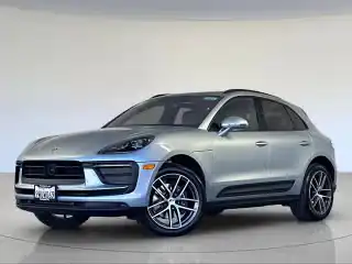 2026 Porsche Macan T's photo